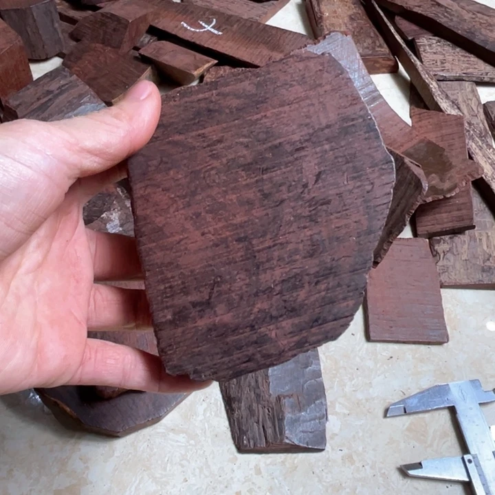 檀香紫檀（小叶紫檀）威****…