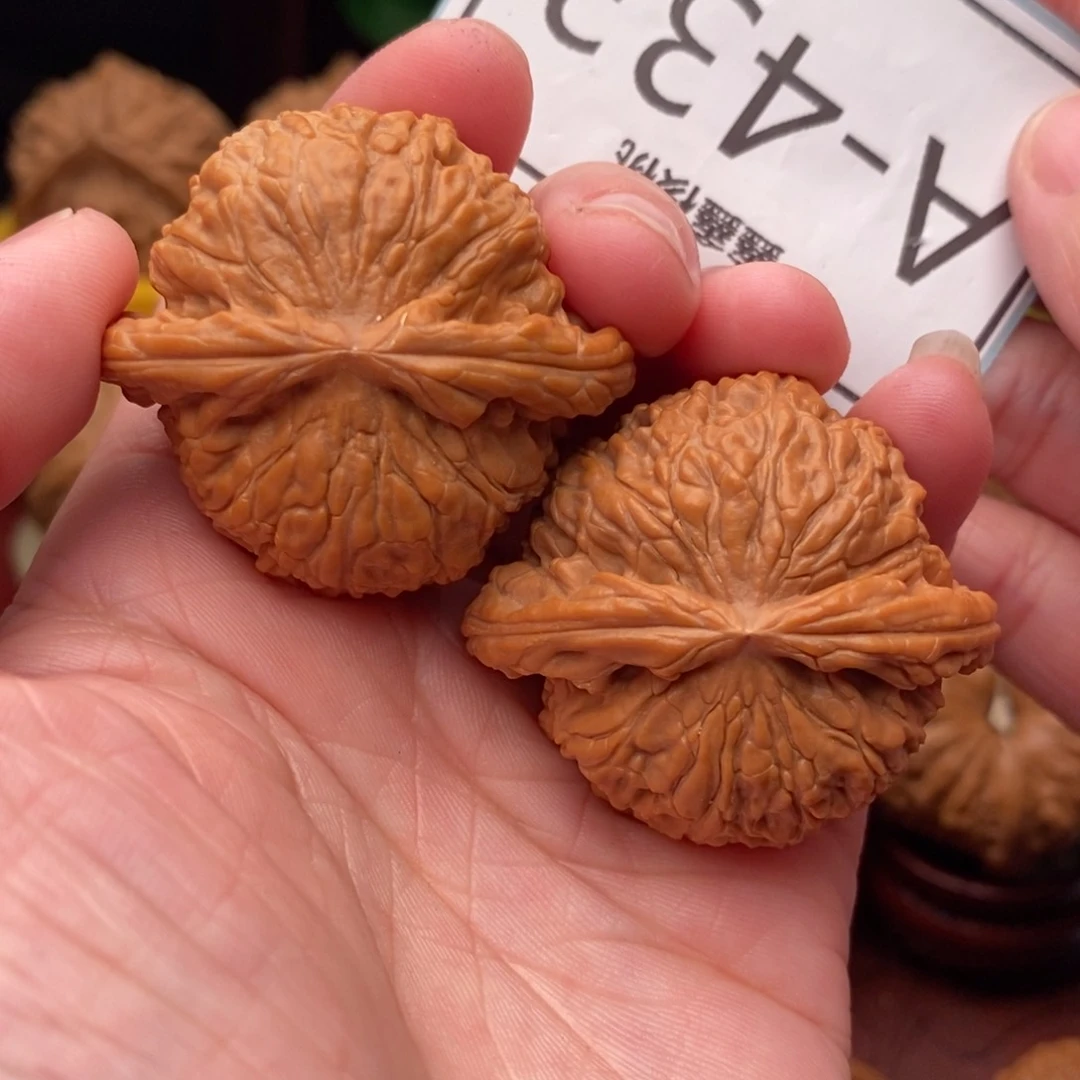 文玩核桃把件闷白41