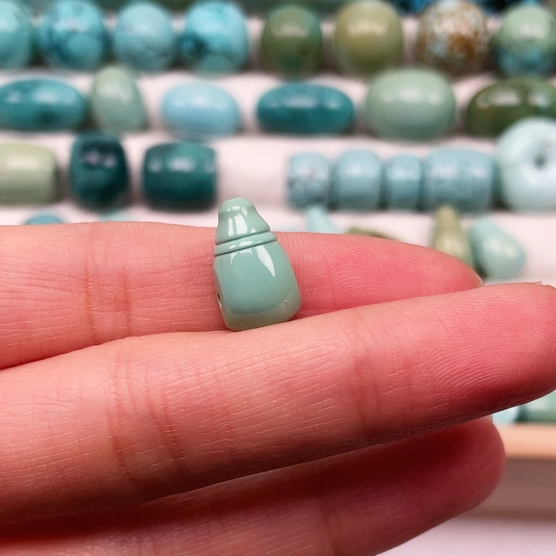 绿松石原矿未镶嵌见*