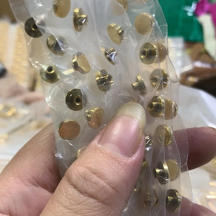 无纺布驴家0.9平面上螺丝钉10个