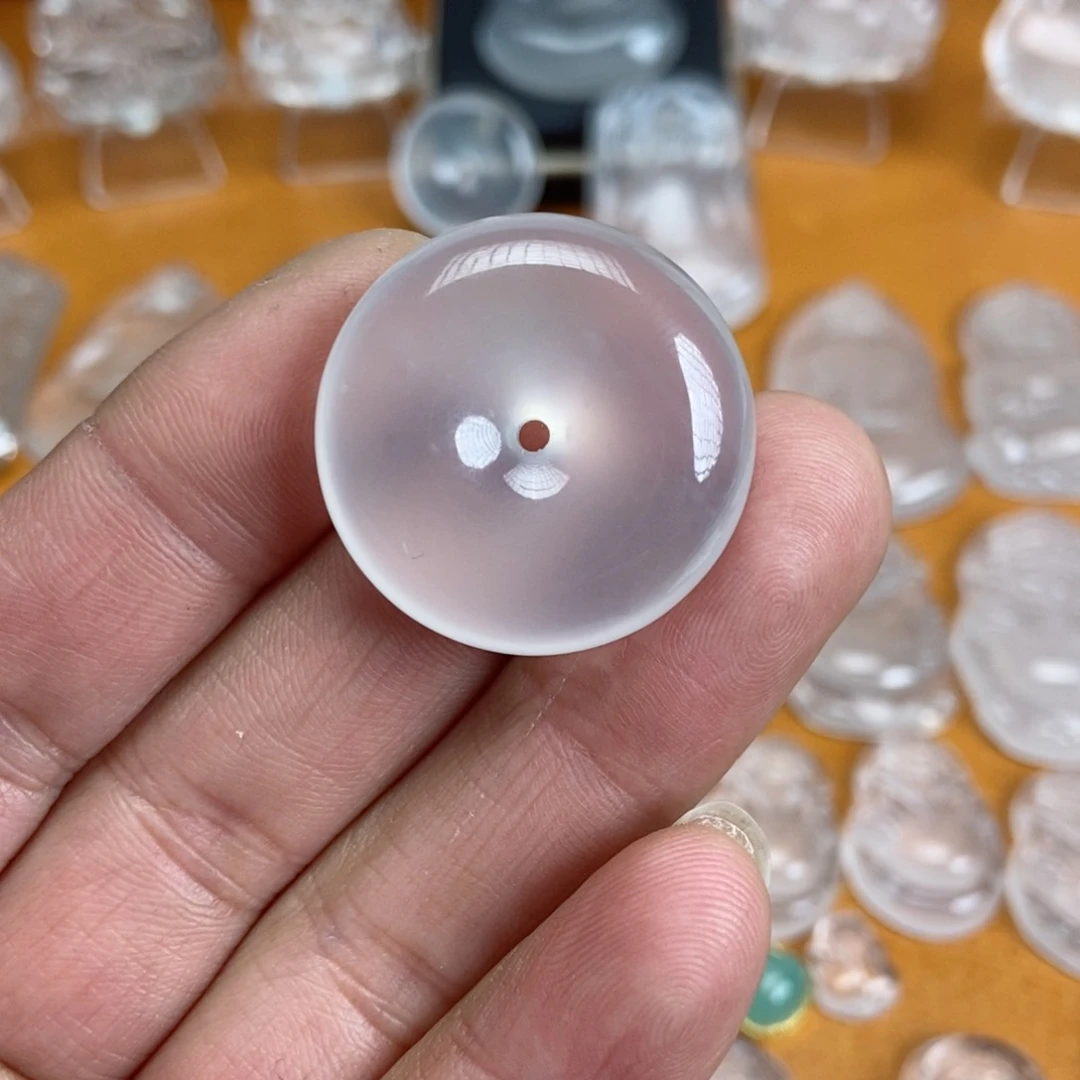 石英质玉吊坠未镶嵌