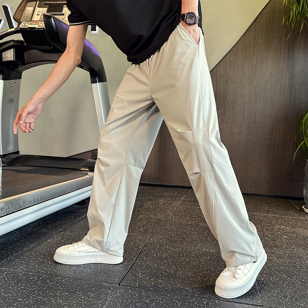 夏季薄款冰丝裤子男款2025新款潮牌休闲裤痞帅直筒裤宽松速干男裤