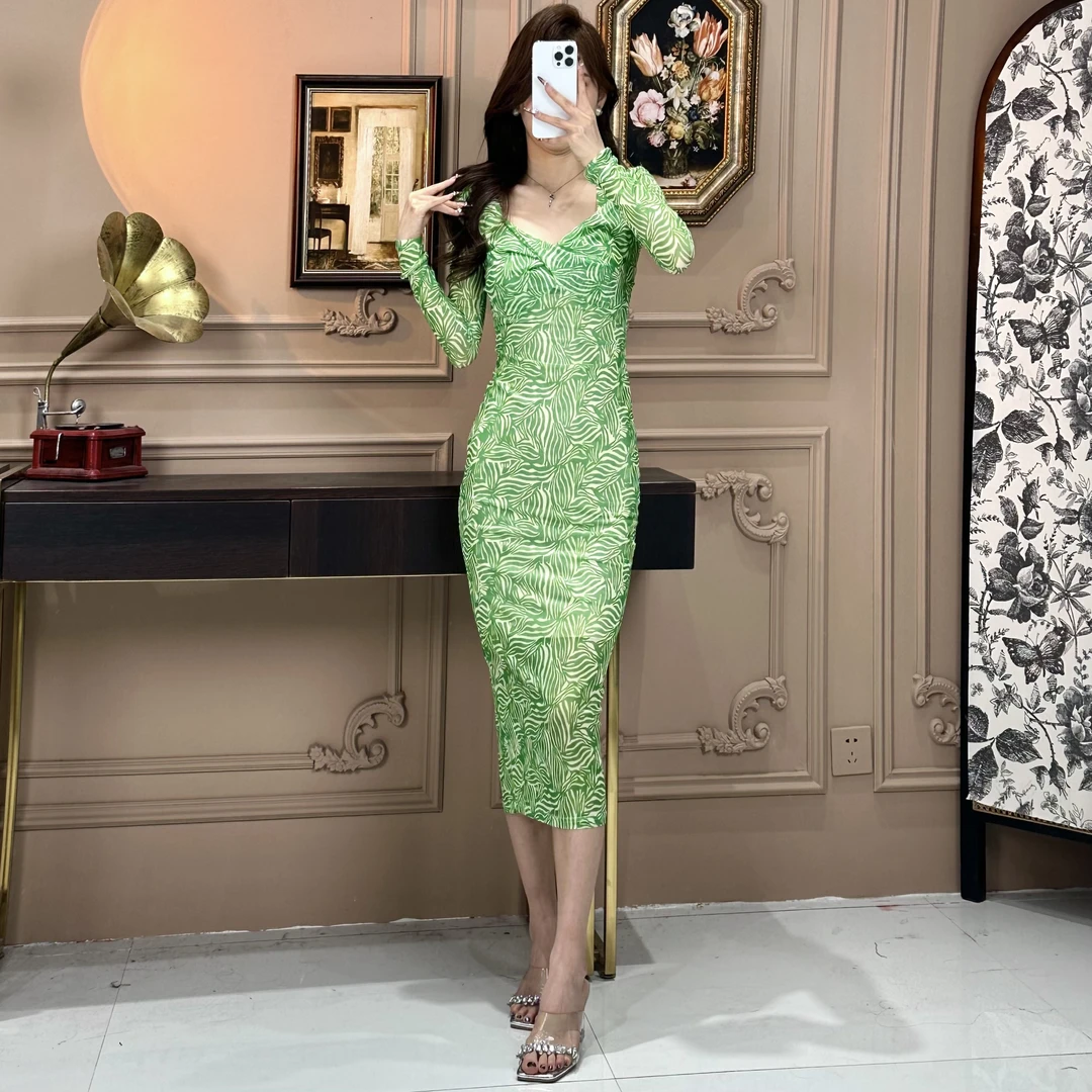 2025春夏款网纱扭扭方领长袖莺歌燕舞显瘦百搭时尚直筒连衣裙