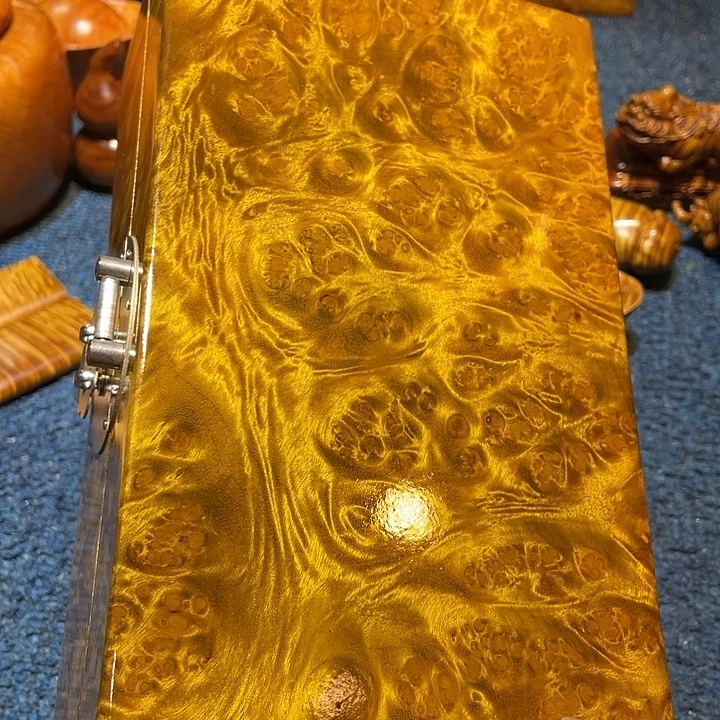 金丝楠黄金樟30公分首饰盒。