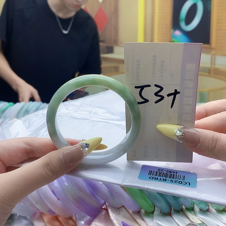 未镶嵌手镯翡翠nn