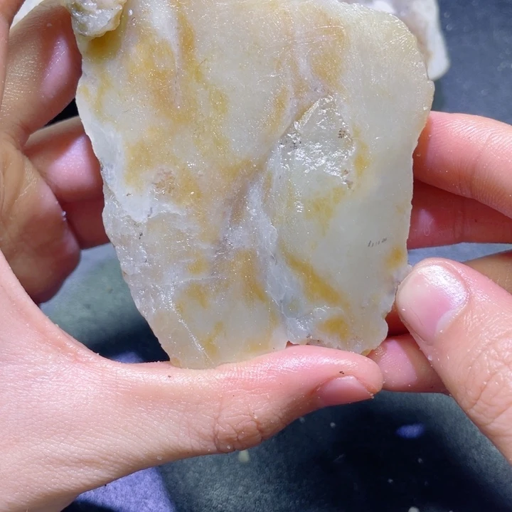 和田玉未镶嵌珠宝半成品