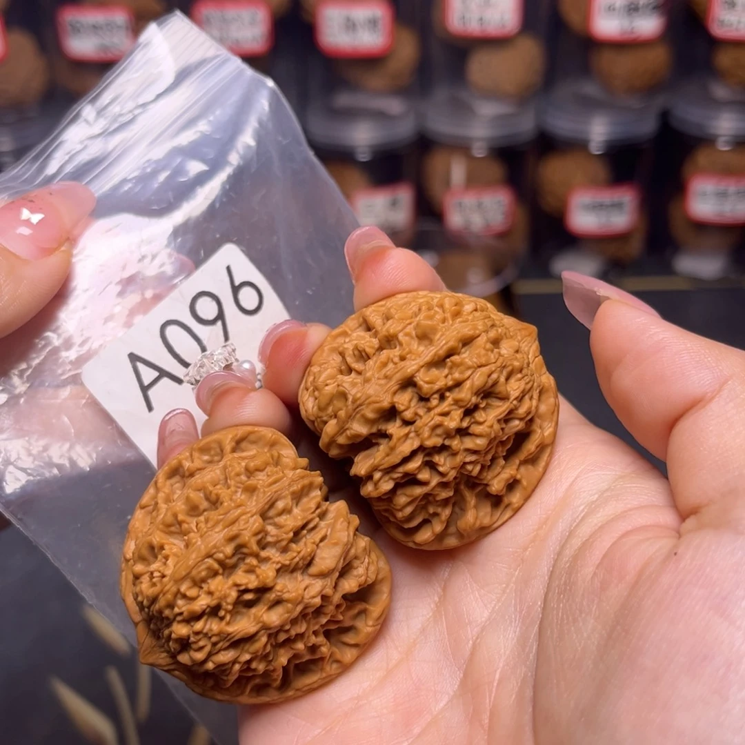 文玩核桃吊坠满天星42