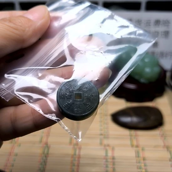 雨***露未镶嵌蛇纹石玉颈饰