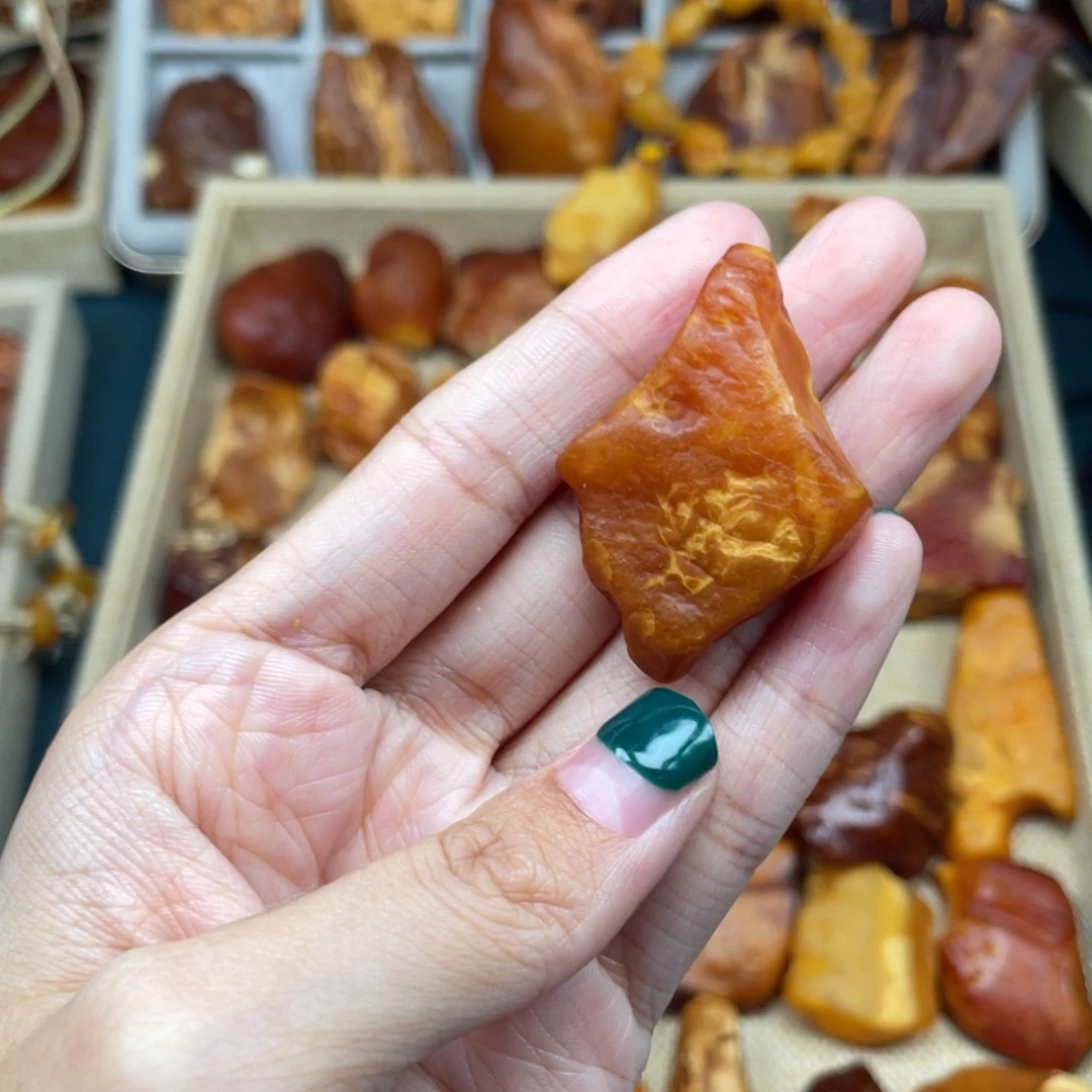 琥珀未镶嵌珠宝奇石