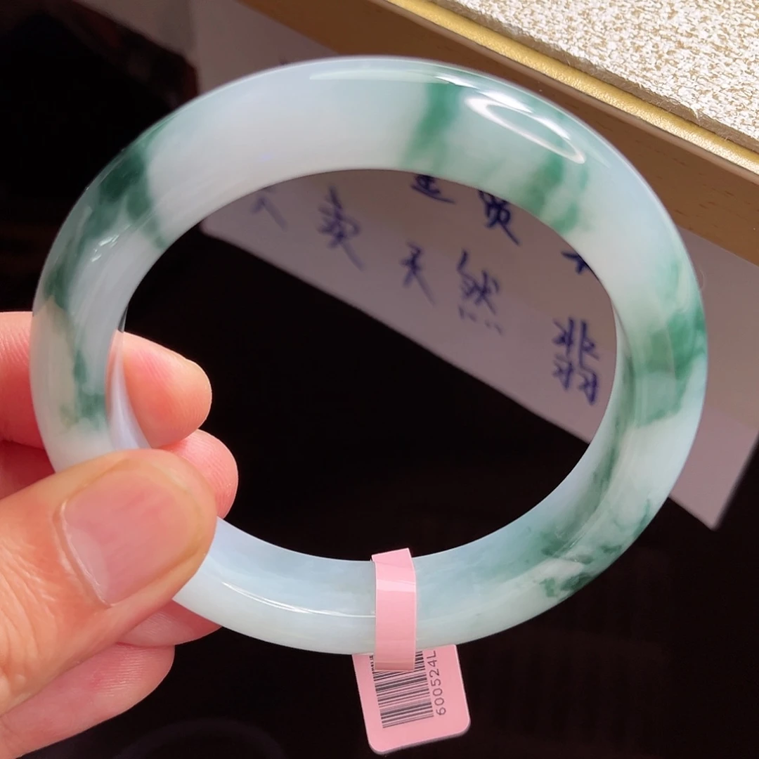 翡翠手镯未镶嵌手镯