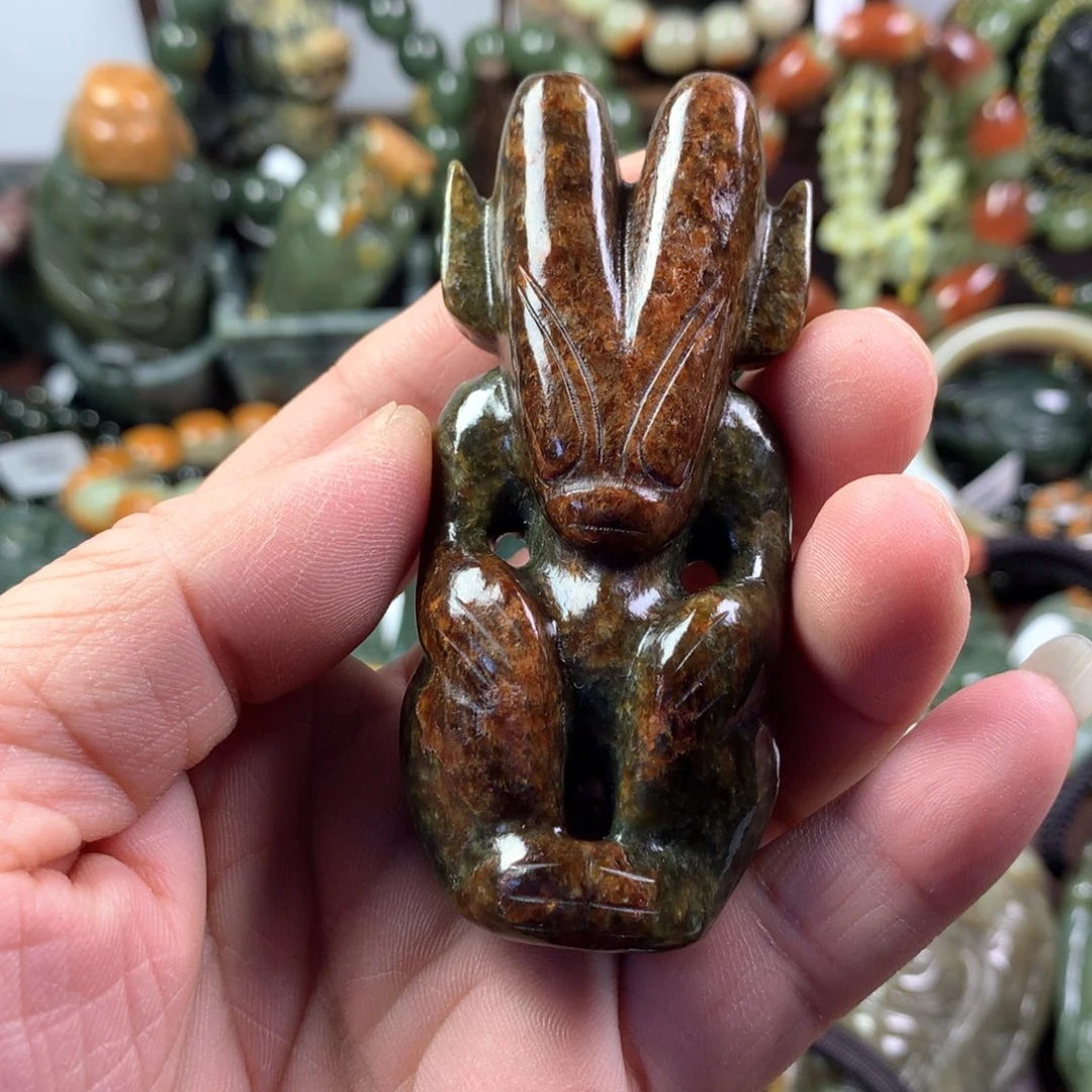 透闪石质玉把件未镶嵌