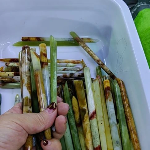 蛇纹石玉未镶嵌发簪