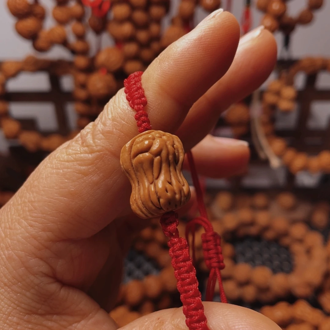 木质类龙纹桃枭手串