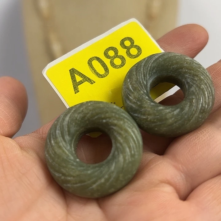 S***Y和田玉（糖玉）未镶嵌颈饰