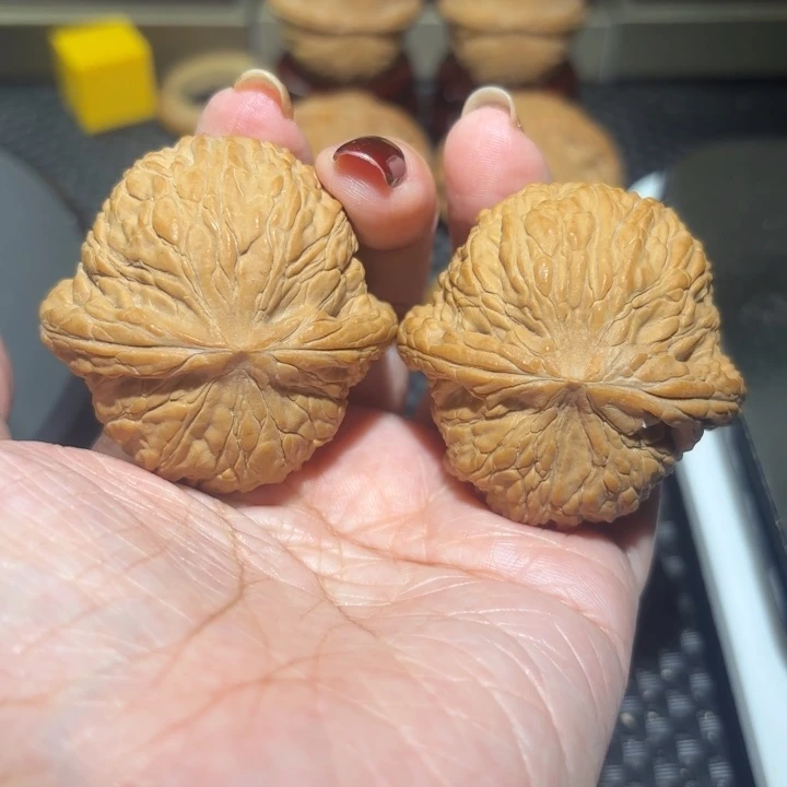 把件文玩核桃44泥鳅背