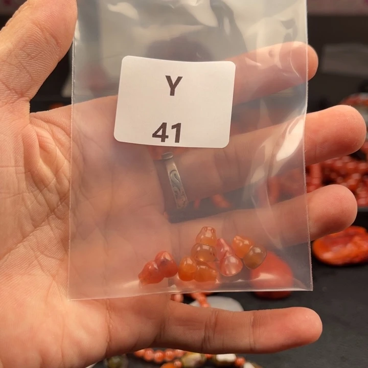 韩***宜未镶嵌南红玛瑙多样性发货配饰南红玛瑙