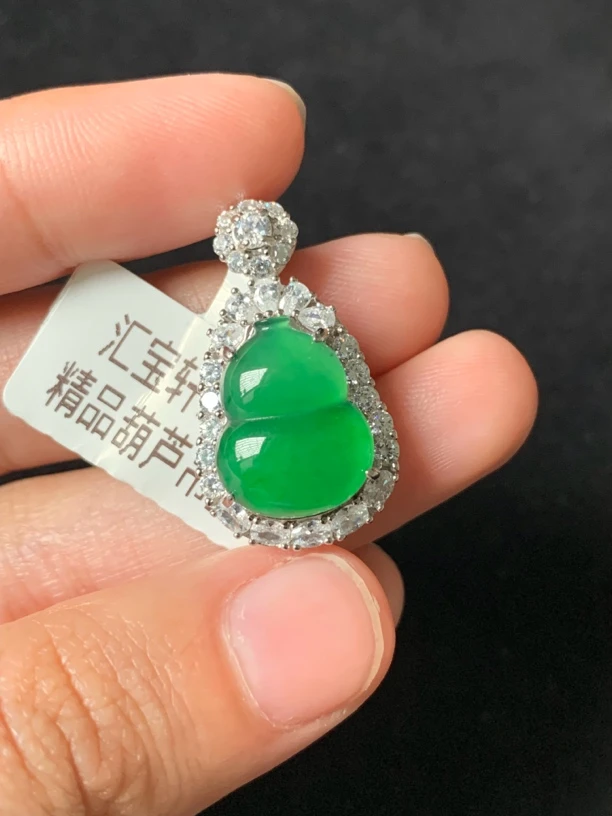 自然光天然翡翠S925银镶嵌冰阳绿色葫芦吊坠尺寸:28*16*9.9