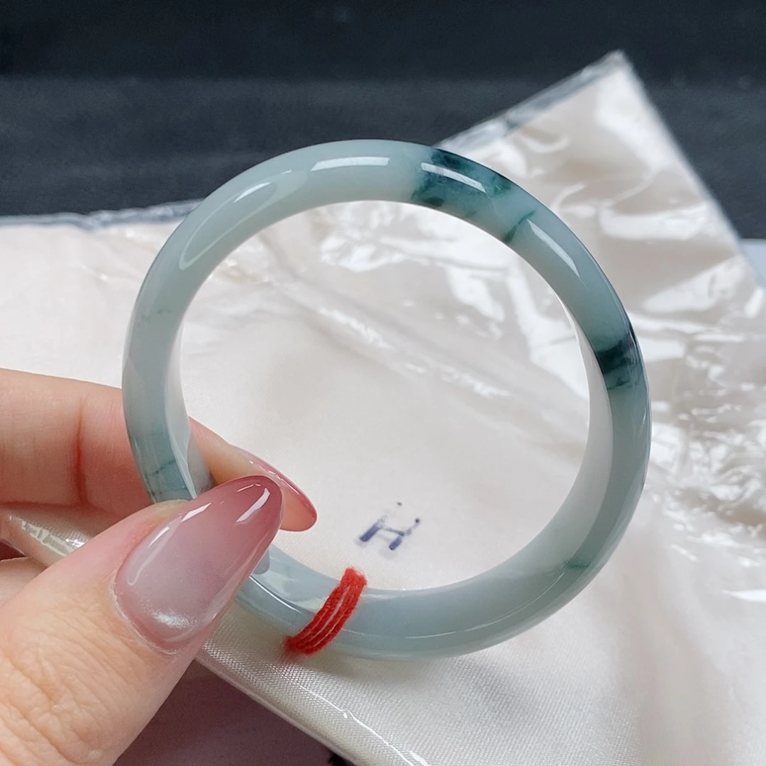 【闪购商品】翡翠手镯（贵妃镯）未镶嵌451号