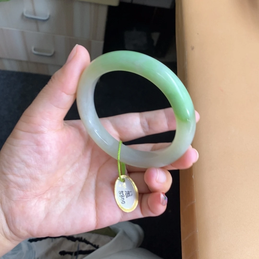 【闪购商品】未镶嵌手镯和田玉翠青手镯