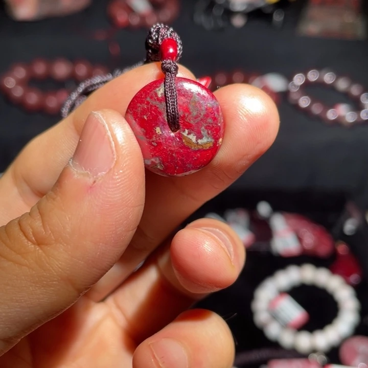 天然辰砂原矿平安扣