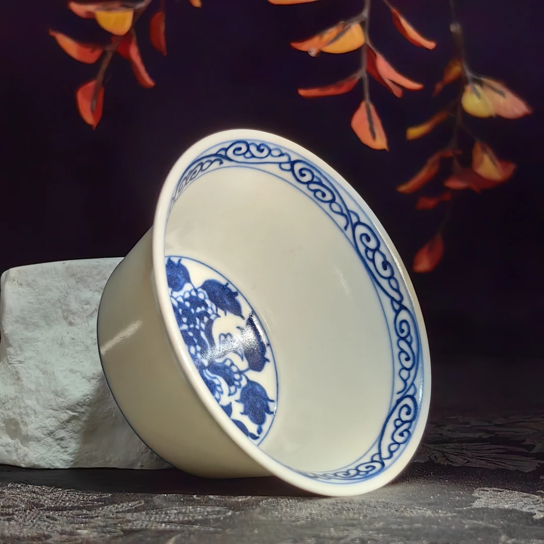 觅纤柴窑 卷草地皮牡丹主人杯-75毫升  MQ312