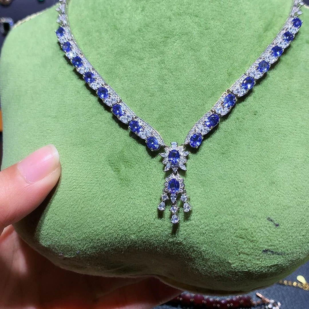 银S925镶嵌坦桑石颈饰