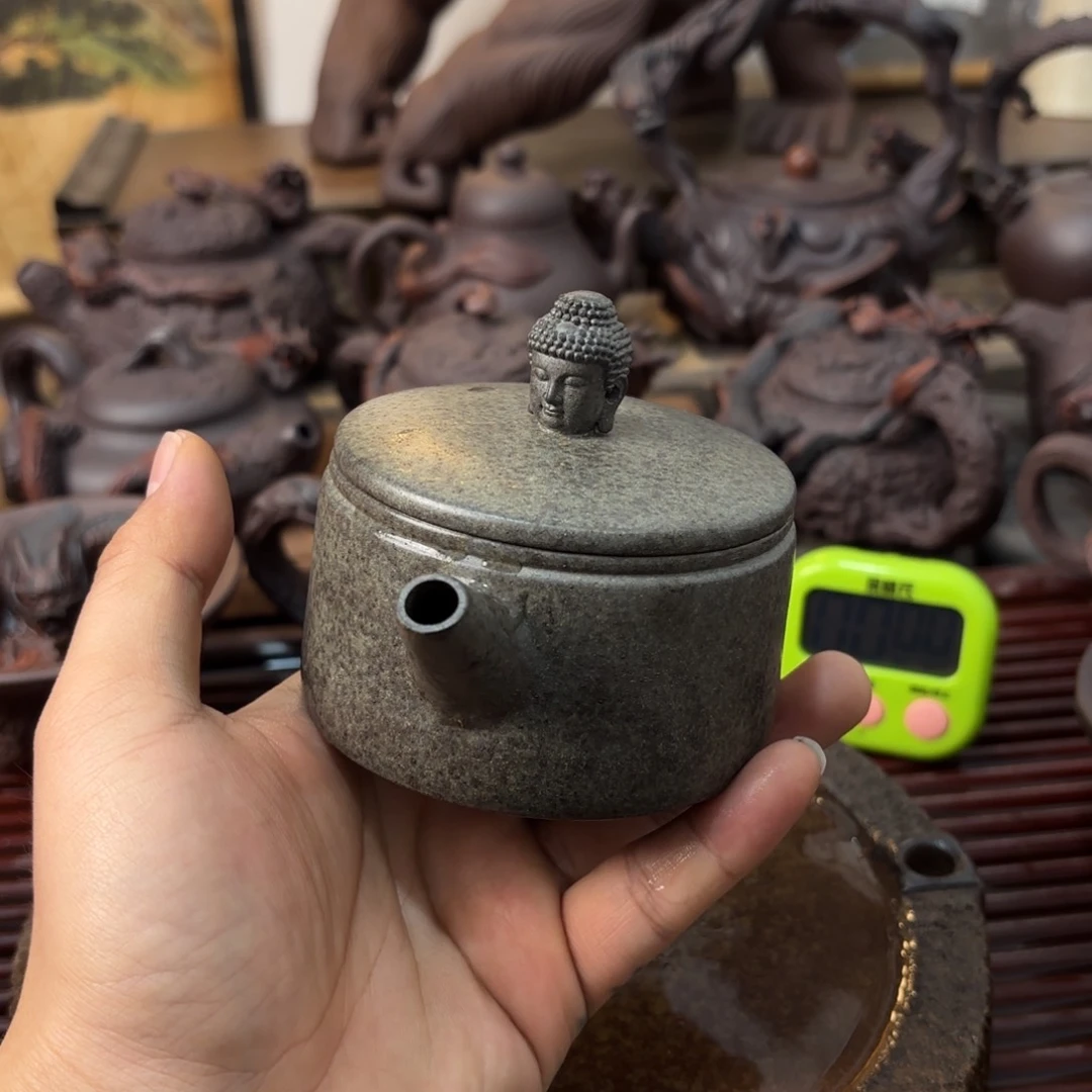 茶壶紫砂。。。。。。。？