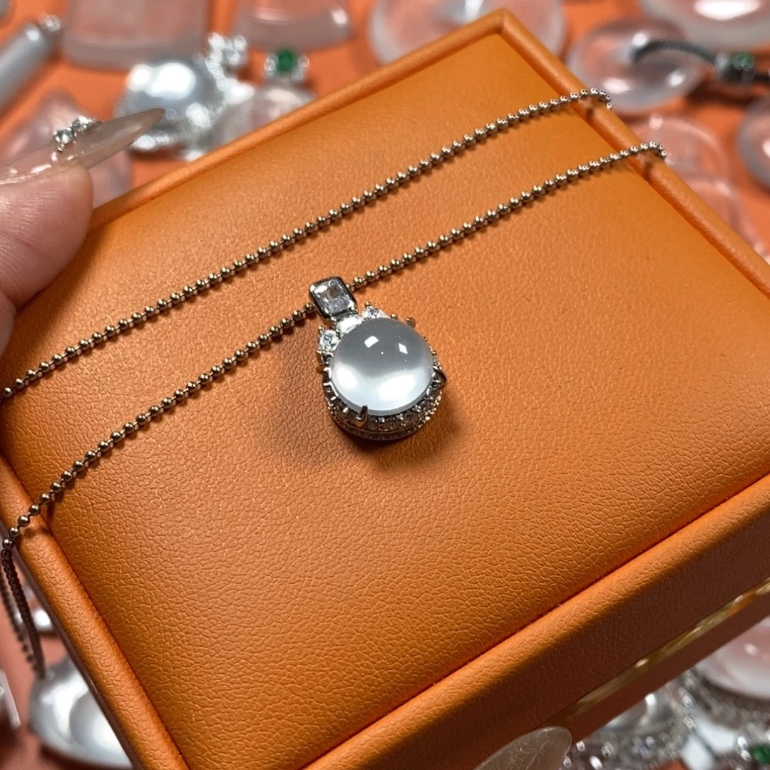 石英质玉合金颈饰一滴泪蛋面