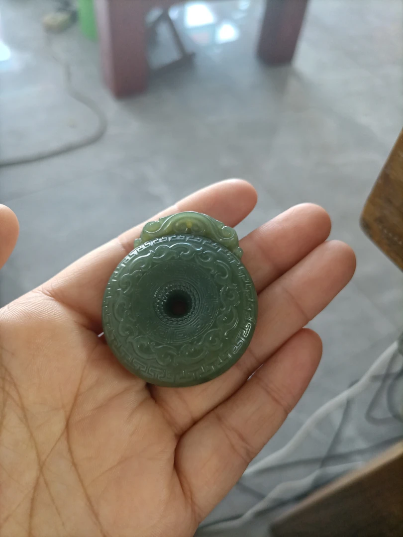 平安扣透闪石玉