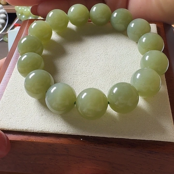 王***1和田玉（糖玉）未镶嵌手链