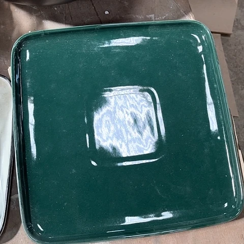 微瑕，不能明火，25厘米，高度1.5，2个绿色托盘