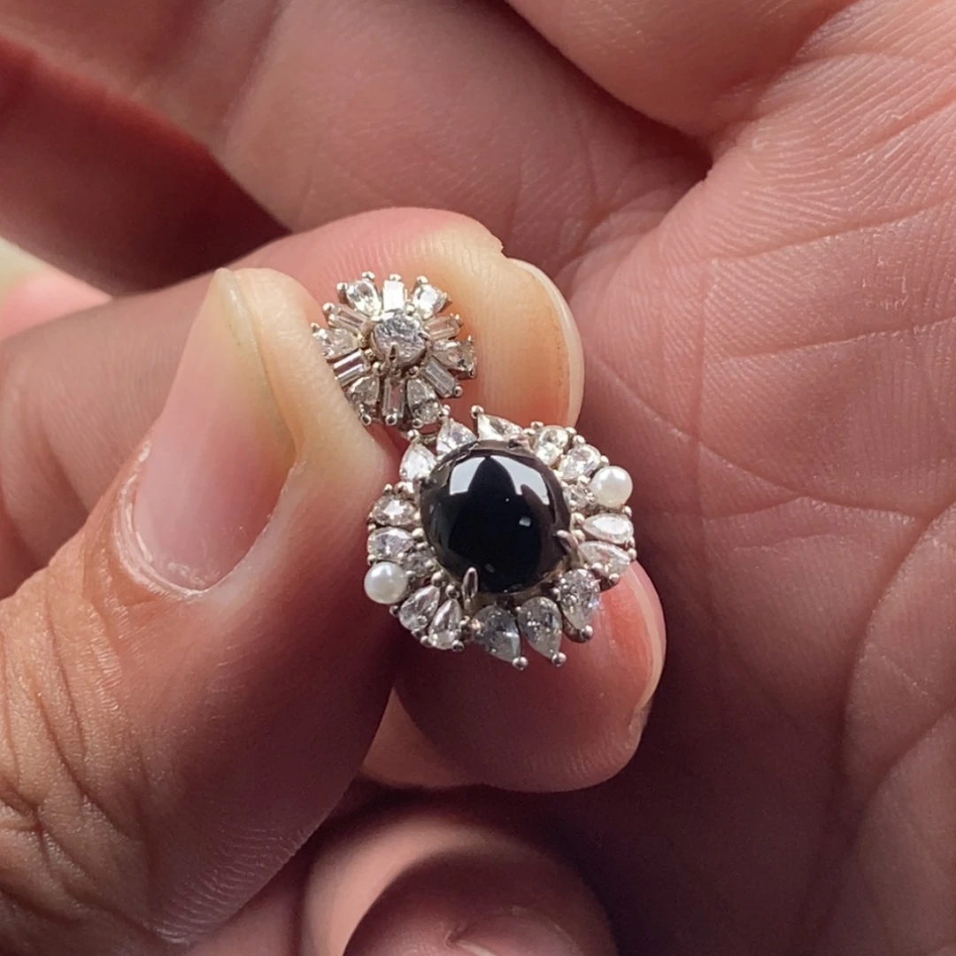 颈饰未镶嵌翡翠蛋面吊坠