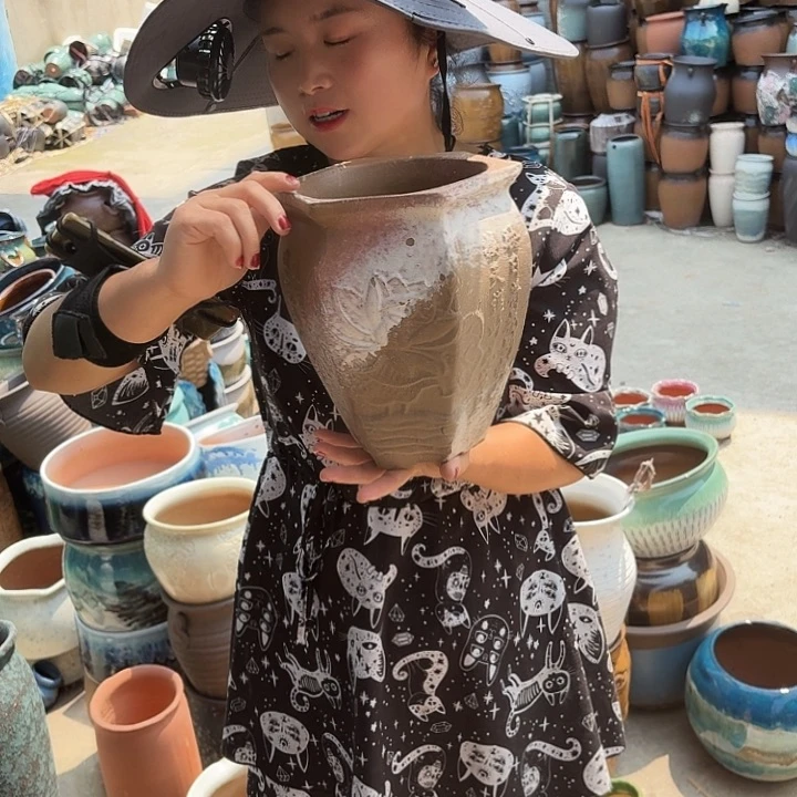 口18高24瑕疵一个盆子。