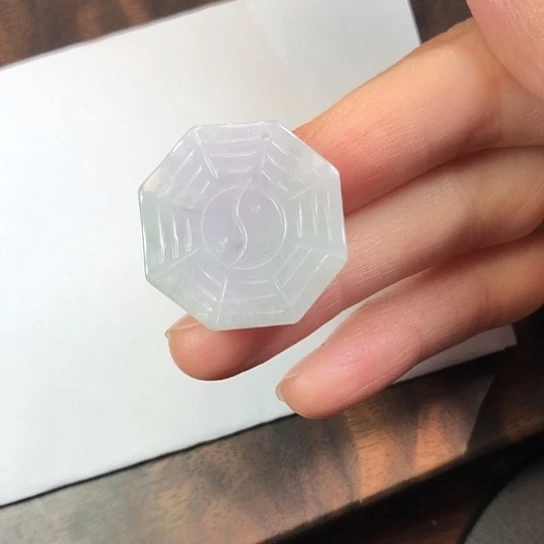 翡翠未镶嵌颈饰缅甸A货，每天下午1点半开播