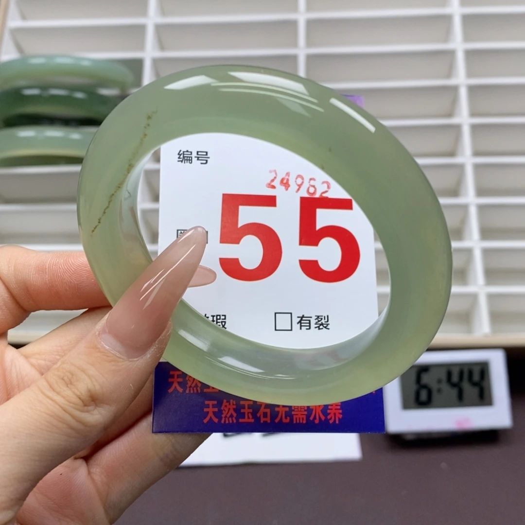 未镶嵌蛇纹石玉手镯