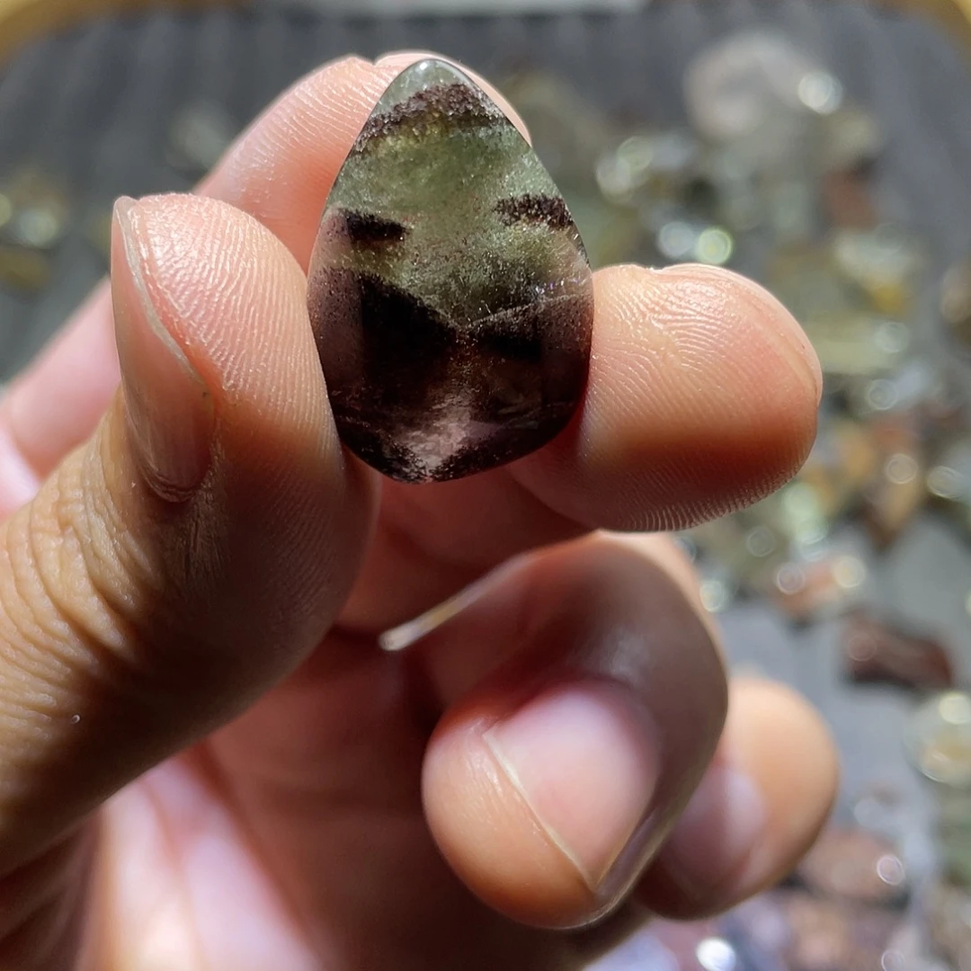 S***s颈饰未镶嵌水晶水晶