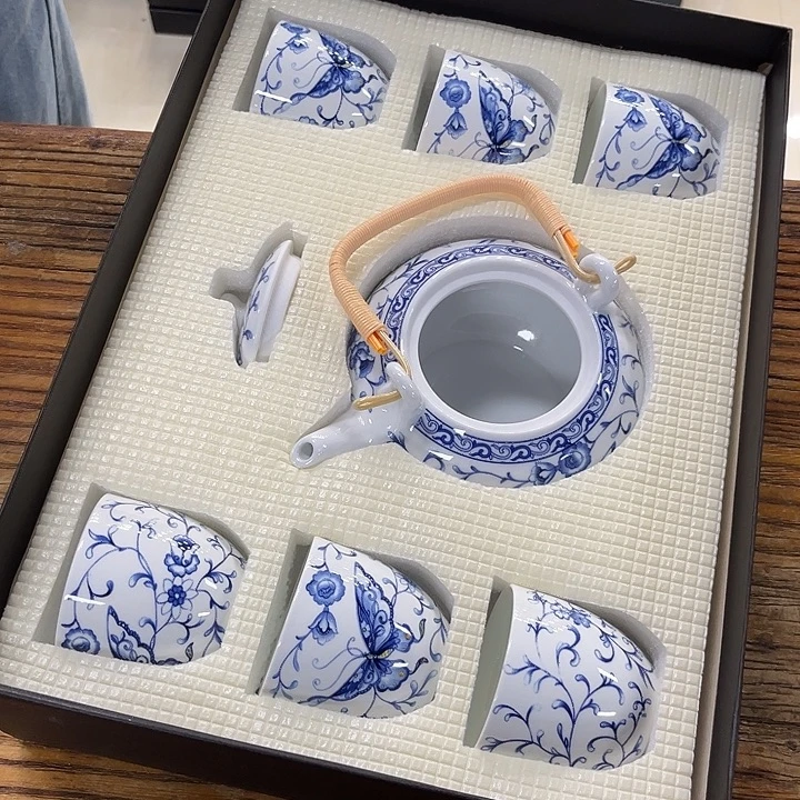 孤品茶具套装等。