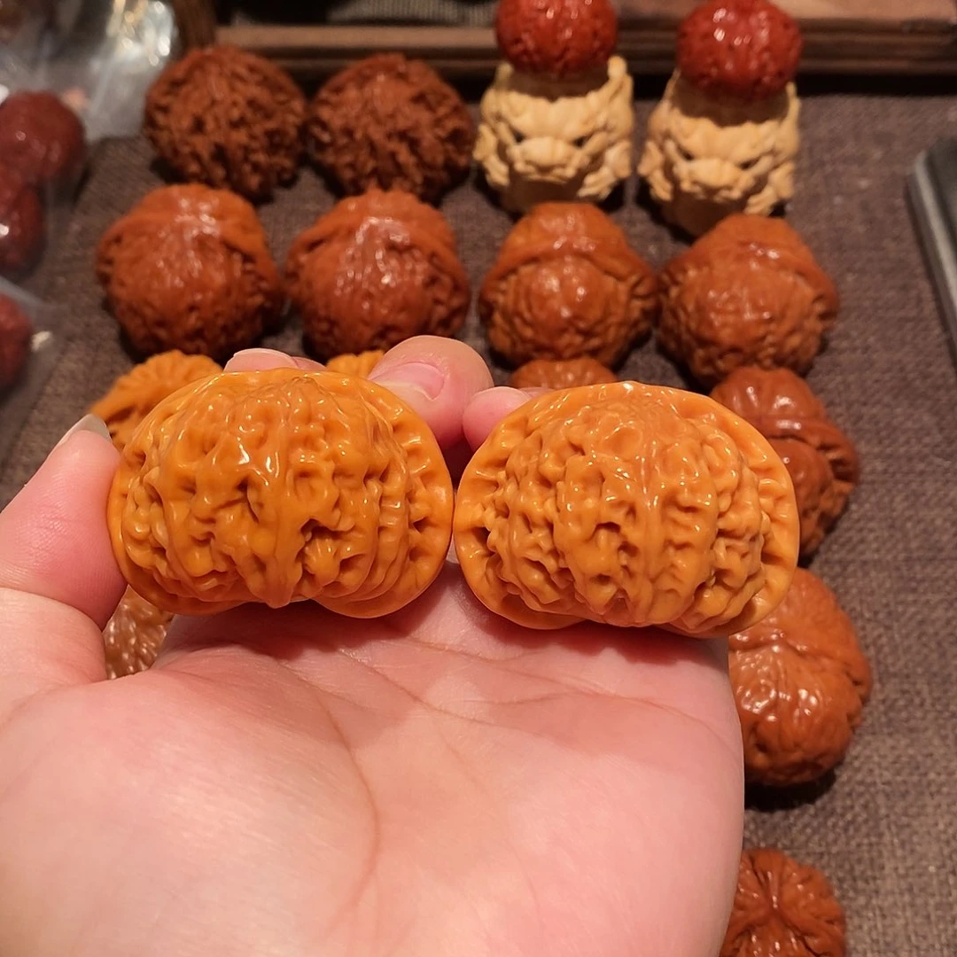 文玩核桃吊坠44宫灯1018