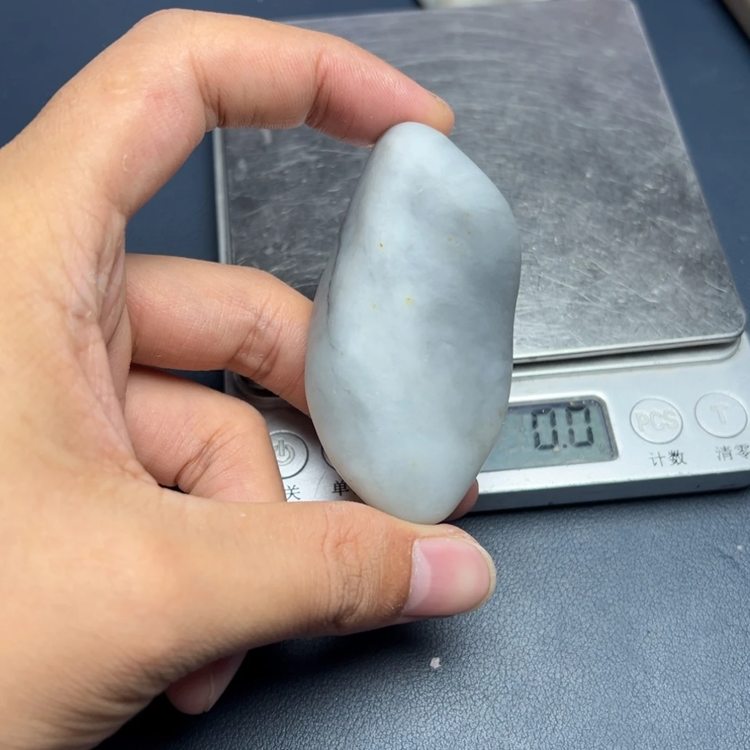 未镶嵌和田玉（糖玉）挂件