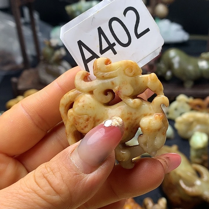 和田玉未镶嵌车挂