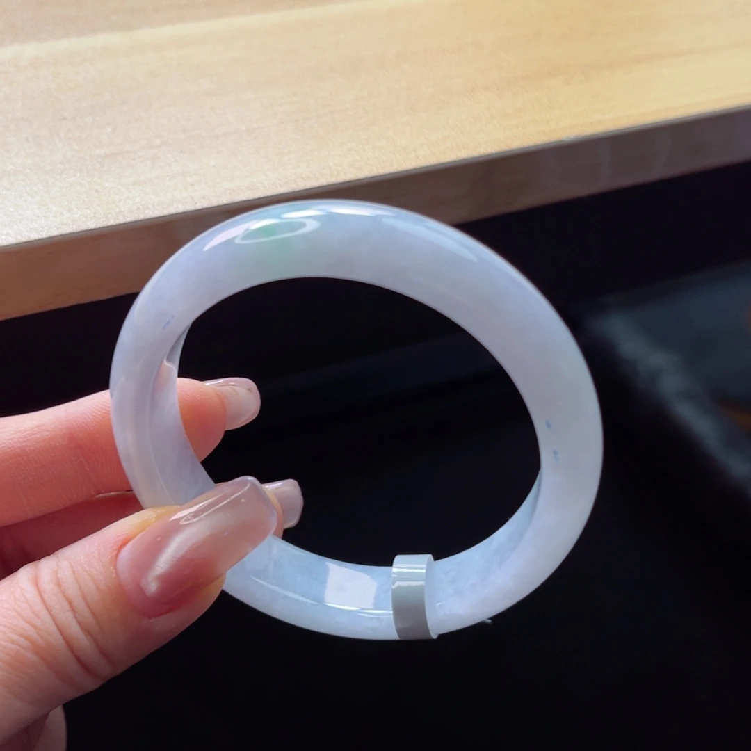 翡翠手镯未镶嵌手镯