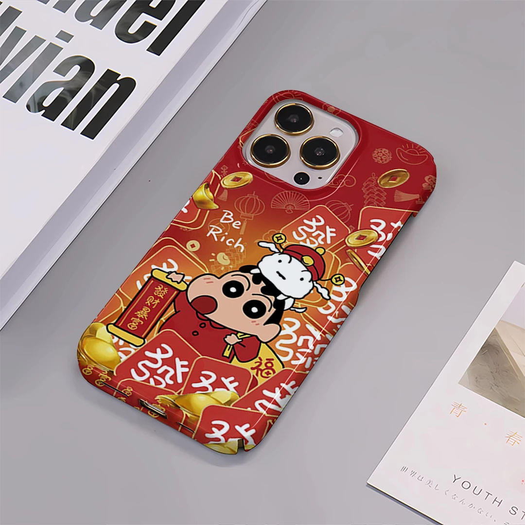 喜庆新年暴富小新适用于苹果16pro手机壳iPhone15菲林新款14硬壳