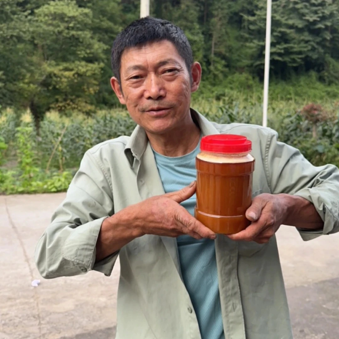 大巴山农家自产土蜂蜜土蜂蜜农家采集深山正宗百花蜜