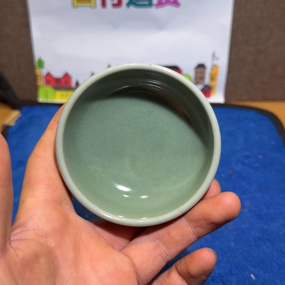 陶其他漂亮的小瓷瓶子在