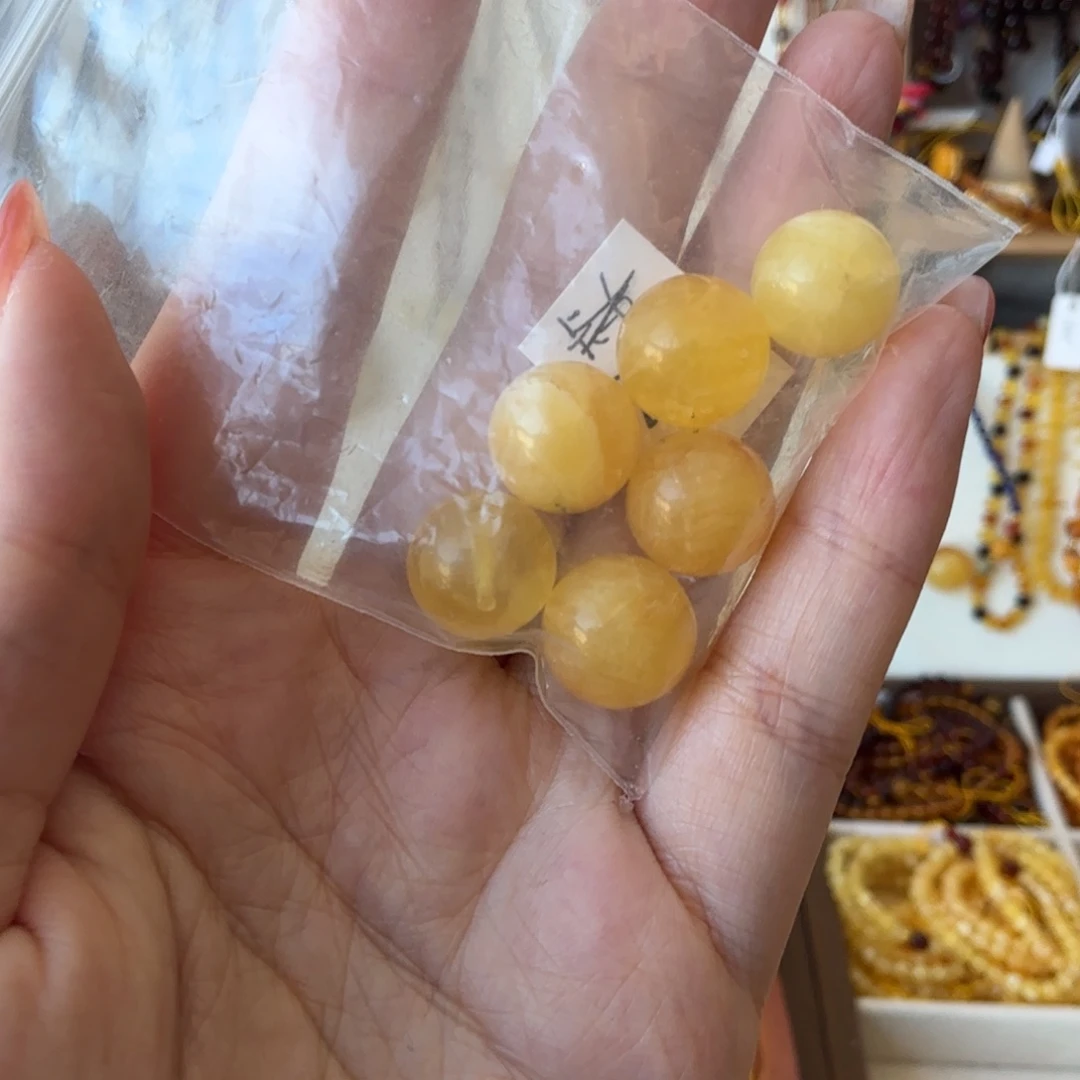 爱***娜琥珀未镶嵌颈饰单珠子