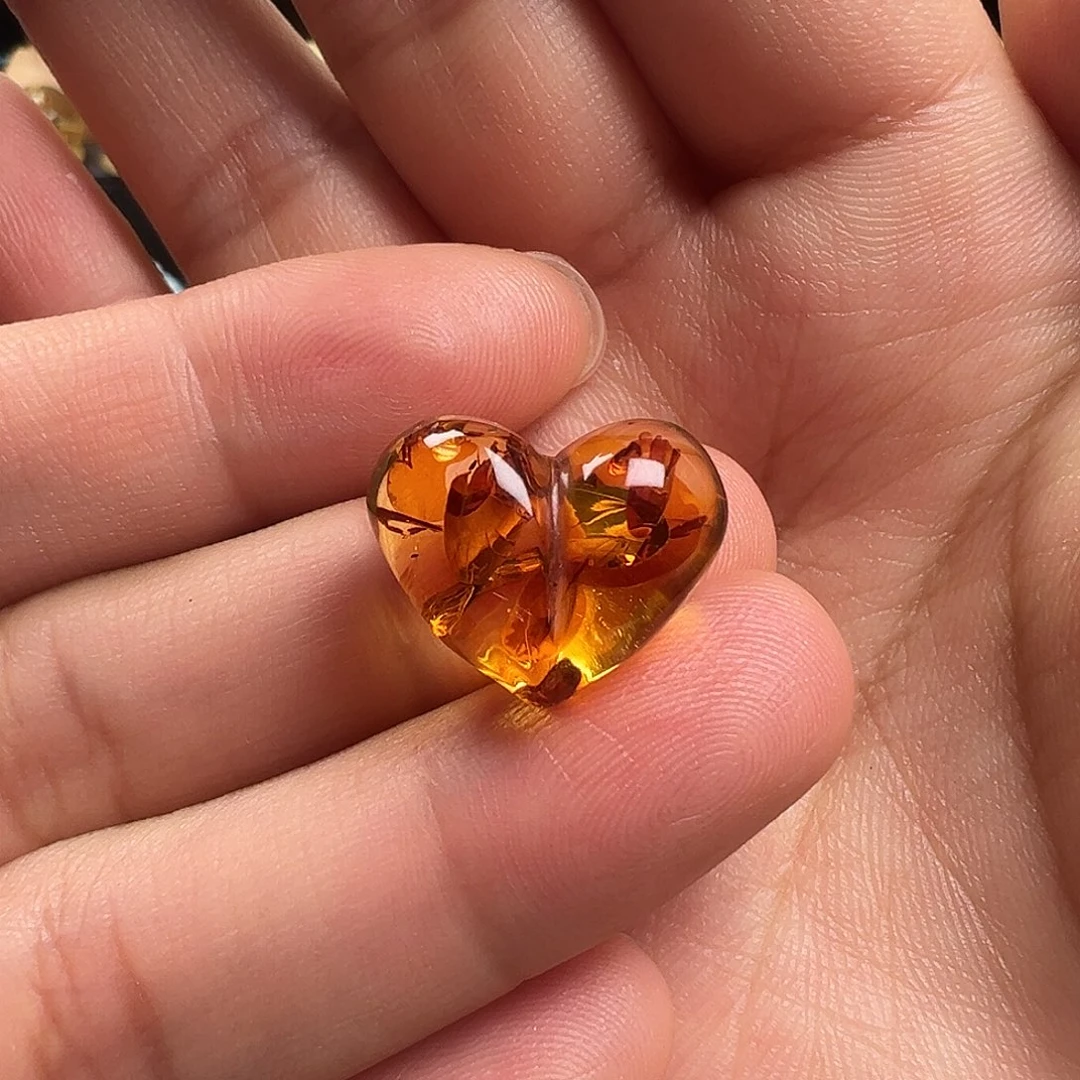 琥珀（花珀）颈饰未镶嵌屁桃（打孔不退换）