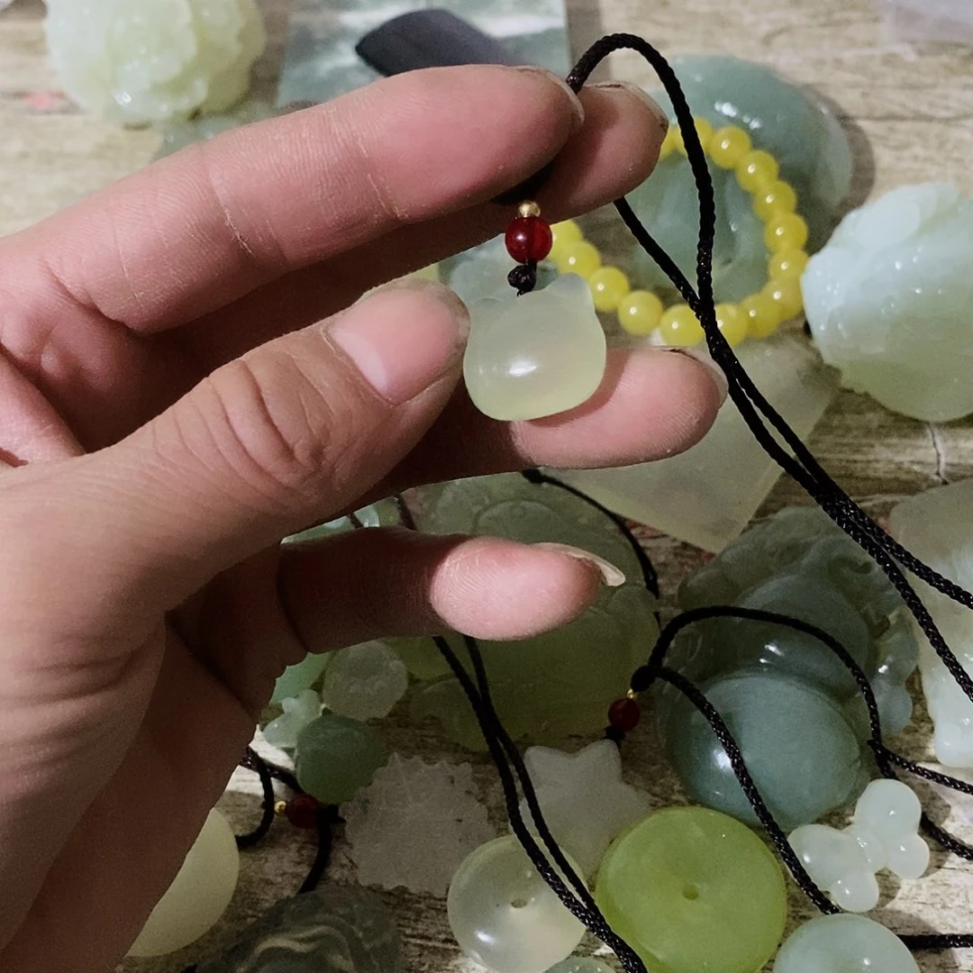 岫玉未镶嵌吊坠(不含链)