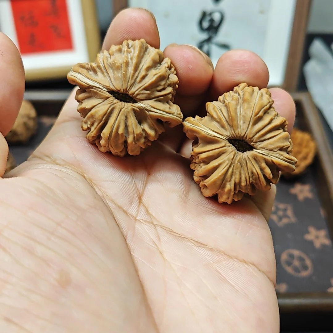 文玩核桃吊坠边38肚38高33