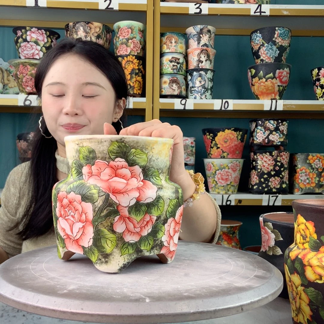 陶景德镇手工花盆88