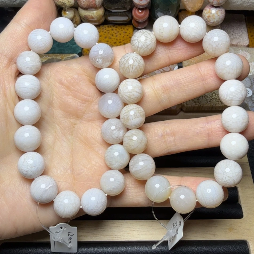 硅化玉未镶嵌左350，右320